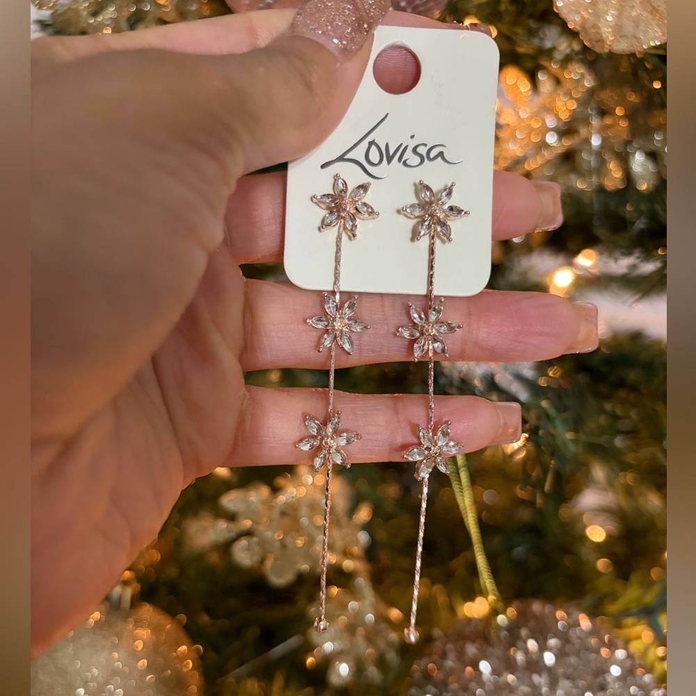 Lovisa Rose Gold Floral Drop Earrings